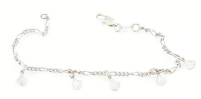Ezüst(Ag) gyermek figaro karkötő kagyló csüngőkkel, jelzett, h: 16 cm, nettó: 2,9 g