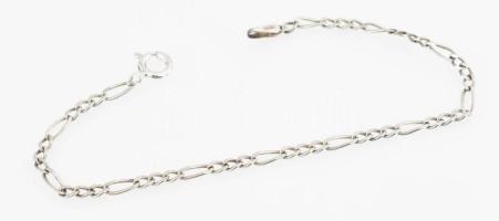 Ezüst(Ag) gyermek figaro karkötő, jelzett, h: 15 cm, nettó: 1,3 g