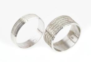 Ezüst(Ag) mintás karikagyűrűk, 2 db, jelzettek, méret: 50, 52, nettó: 4,9 g
