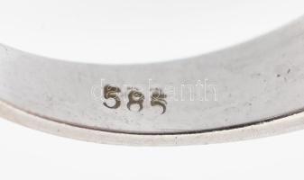 Fehérarany (Au) 14 K gyűrű 0,02 ct gyémánttal, jelzett, méret: 50, bruttó: 2,9 g