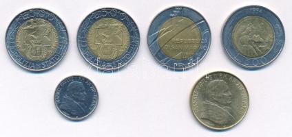 Olaszország 1997. 500L bimetál "Olasz Közlekedésrendészet" (2x) + San Marino 1990. 500L bimetál "San Marino alapításának 1600. évfordulója" + 1994. 500L bimetál "Donna Felicissima" + Vatikán 1992. 100L acél "II. János Pál" + 200L Al-bronz "II. János Pál" T:AU,XF Italy 1997. 500 Lire bimetallic "Italian Traffic Police" (2x) + San Marino 1990. 500 Lire bimetallic "1600th Anniversary of San Marino" + 1994. 500 Lire bimetallic "Donna Felicissima" + Vatican 1992. 100 Lire steel "John Paul II" + 200 Lire Al-bronze "John Paul II" T:AU,XF
