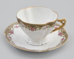 4 darab antik Limoges porcelán csésze alátéttel. Jelzéssel, kopással, d: 14 cm, m: 6 cm