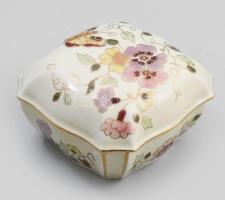 Zsolnay porcelán pillangó mintás bonbonier. Kézzel festett, jelzett, hibátlan, 10,5x10,5