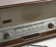 Melodija luxus rádió, szép állapotban, 53x30x22 cm