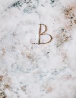 Benkő Ilona (1937-): Halas tál, kék és fehér mázakkal festett kerámia, jelzett, hibátlan, d: 31,5 cm