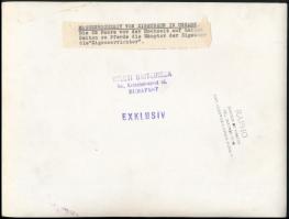 cca 1930-1940 Szendrő István (1908-2000): Cigány esküvő, háttérben malom, pecséttel jelzett, hátolda...