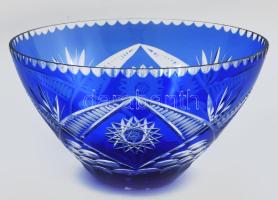 Csiszolt kék kristályüveg kínáló, jelzés nélkül, kis kopással, d: 23,5 cm, m: 13 cm