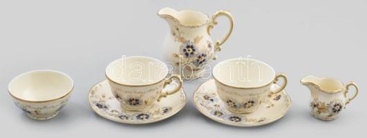 Zsolnay 7 darabos búzavirág mintás tétel: 2 csésze alátéttel, csésze, tejkiöntő, tejszínkiöntő, jelzéssel, hibátlan