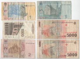 9db vegyes román, olasz, ukrán bankjegy T:F
9pcs of mixed Romanian, Italian, Ukrainian banknotes C:...