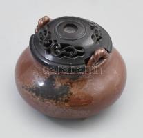 Japán füstölőtartó, masszába nyomott jelzéssel, fa fedéllel, szép állapotban, d: 9 cm
