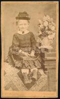cca 1870 Kislány portréja, keményhátú fotó Gorzás Lukáts fényképész műterméből, 10,5×6,5 cm
