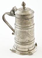 XIX. század, ón korsó, jelzés nélkül, sérüléssel, m: 15,5 cm