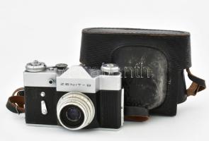 Zenit-B fényképezőgép, Carl Zeiss Jena Tessar 1:3,5 f=50mm objektívvel, tokjában