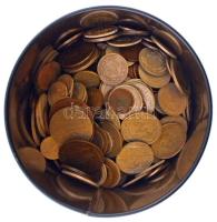 Vegyes magyar és külföldi fémpénz tétel ~1kg-os súlyban, nagyrészt 1950 előtti érmékkel, "Zwack Unicum" fém dobozban T:vegyes Mixed foreign coin lot (~1kg), mostly with coins before 1950, in "Zwack Unicum" metal box C:mixed