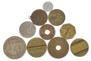 10xklf magyar és külföldi bárca-, zseton- és emlékéremtétel, közte 2002. "Visegrádi Mátyás Király Múzeum" kétoldalas Al zseton + Amerikai Egyesült Államok DN "World's Greatest Show Place / New York" sárgaréz zseton T:vegyes