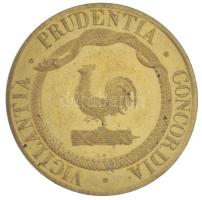 Svájc ~1850. "Genfi Orvosi és Sebészeti Társaság" kétoldalas, aranyozott fém emlékérem, szign.: LF. (27mm) "SOC. MED. CHIR. GENEVENS / VIGILANTIA - PRUDENTIA - CONCORDIA" T:AU,XF Switzerland ~1850. "Medical and Surgical Society of Geneva" double-sided, gilt metal commemorative medallion, sign: LF. (27mm) "SOC. MED. CHIR. GENEVENS / VIGILANTIA - PRUDENTIA - CONCORDIA" C:AU,XF