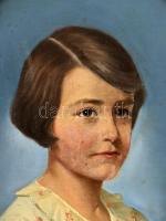 Olvashatatlan jelzéssel, XX. sz. első fele: Kislány portré. Olaj, vászon, kartonon. Sérült. Historiz...