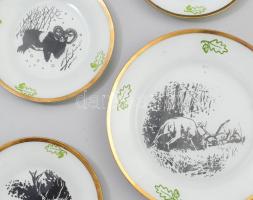 Vadászjelenetes üvegtányér szett, 6+1 db, matricás mintával, jelzés nélkül, kis kopással, d: 17,5 - ...