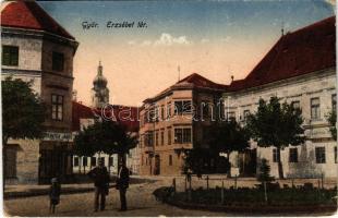 Győr, Erzsébet tér, üzlet (kopott sarkak / worn corners)