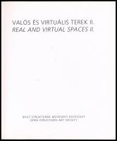 Maurer Dóra, Prosek Zoltán (szerk.): Valós és virtuális terek II. Real and virtual spaces II. Bp., 2006, Nyílt Struktúrák Művészeti Egyesület. Magyar és angol nyelven. Színes és fekete-fehér képekkel, többek közt Moholy-Nagy László, Victor Vasarely, Kepes György, Hencze Tamás műveinek reprodukcióival illusztrált. Kiadói papírkötés, jó állapotban.