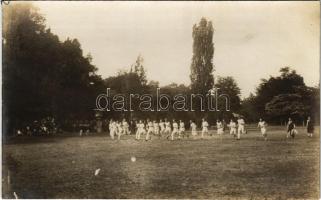 Budapest XIII. Margitsziget, Leventék farsangi vetélkedője. photo (ragasztónyom / glue marks)