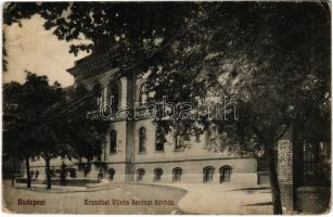 Budapest XII. Erzsébet Vöröskereszt kórház az Alkotás úton (fa)