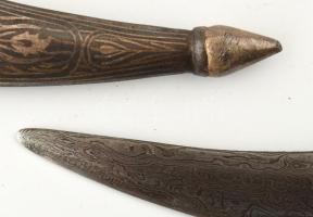 Arab kés, csontberakásos markolattal, h: 23,5 cm