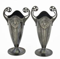 Antik szecessziós fém vázapár, XX. sz. eleje, jelzés nélkül, alján 11671 formaszámmal, apró kopásnyomokkal, m: 16 cm