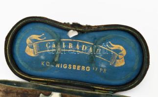 Antik színházi távcső, fém, gyöngyház berakással, Carl Radau Königsberg feliratú bársony belsejű bőr...