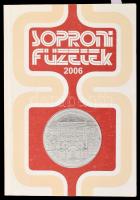 Soproni füzetek 2006. Művészeti antológia. Szerk.: Sarkady Sándor. A szerkesztő, Sarkady Sándor által Bujdosó Alpár (1935-2021) költő, mérnök, a Magyar Műhely szerkesztője a magyar avantgarde kiemelkedő alakja részére DEDIKÁLT példány. Sopron, 2006, Szociális Foglalkoztató-ny. Kiadói papírkötés. Megjelent 500 példányban.