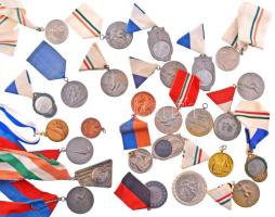 26db-os, főleg vitorlás díjérem-tétel, nagyrészt szalagon T:vegyes