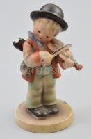 Hummel hegedűs kisfiú, kerámia figura. Kézzel festett, jelzett, sérült, hiányos. 13 cm