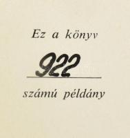 Hoffer József: Aranylabdások, aranycipősök. (Minikönyv). Bp., 1978, Sportpropaganda. Kiadói aranyozo...