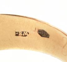 Arany (Au) 14 K gyűrű holdkővel, jelzett, méret: 58, bruttó: 3,14 g