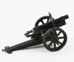 I világháborús ágyú fém makett, elsüthető 14 cm