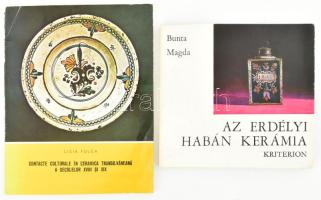 2 db erdélyi kerámiáról szóló könyv: Bunta Magda: Az erdélyi habán kerámia. Bukarest, 1973, Kriterion. Kiadói papírkötés. Megjelent 315 példányban. + Ligia Fulga: Contacte culturale în ceramica transilvăneană a secolelor XVIII si XIX. Sibiu, 1983, Transilvania. Román nyelven. Kiadói papírkötés, a borítón kis sérüléssel.