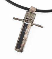 Ezüst (Ag) és bőr nyaklánc. Jelzett. Medál 5 cm