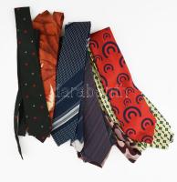 9 db nyakkendő, közötte Pierre Cardin, stb