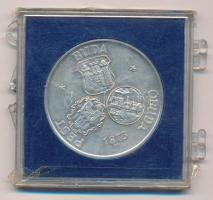 Csucs Viktória (1934-1993) 1973. "Pest - Buda - Óbuda - 1873 / Budapest 1973 - Pro memor urbe centen" ezüstözött bronz emlékérem sérült műanyag tokban (42,5mm) T:UNC kis patina