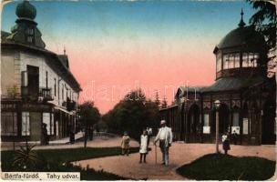 1914 Bártfa, Bártfafürdő, Bardejovské Kúpele, Bardiov, Bardejov; Tahy udvar, Eschwig és Hajts üzlete. Birnbaum kiadása / promenade, spring source, spa (ázott sarkak / wet corners)