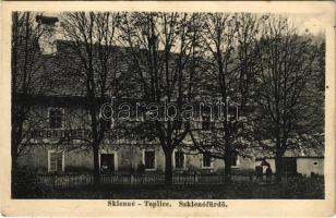 Szklenófürdő, Sklené Teplice; Hostinec / Fürdő vendéglő / spa, restaurant (kis szakadás / small tear)