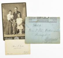 cca 1900-1910 Stern Izidor papírkereskedő névjegykártyája, szakadozott céges borítékja, és családi portréja fotója Schmidt Ede budapesti műterméből, 16x11 cm