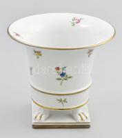 Herendi lábas kínáló. Kézzel festett, jelzett, hibátlan m: 13 cm, d: 14 cm