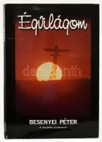 Besenyei Péter - Schwartzenberger István: Égvilágom. A valóság szárnyain. Bp., 2001, Pinto Média Kft. Gazdag színes képanyaggal illusztrálva. Kiadói egészvászon-kötés, minimálisan sérült kiadói papír védőborítóban. Besenyei Péter (1956- ) műrepülő világbajnok, repülőoktató által Berki Krisztián (1985- ) olimpiai bajnok tornász részére DEDIKÁLT példány (2012-es közös repülésük alkalmából).