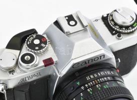 Canon AV1 fényképezpőgép 3 klf objektívvel, vakuval, egyéb tartozákokkal