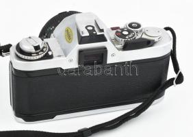 Canon AV1 fényképezpőgép 3 klf objektívvel, vakuval, egyéb tartozákokkal