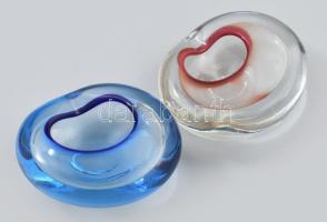 2 db cseh kristály kínáló tálka, anyagában színezett 11 cm, 10 cm