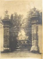 cca 1920-1930 Nagytétény, kastélyrészletek, 11 db fotó, 29,5×39,5 cm