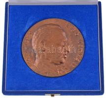 Soltra Elemér (1922-2013) DN "Bibó István 1911-1979 / Közszolgálati Szakszervezetek Szövetsége...Szakszerű, Jogszerű és Szolgálatszerű Közigazgatás" bronz emlékplakett, gravírozott "11" számmal, dísztokban (87mm) T:UNC