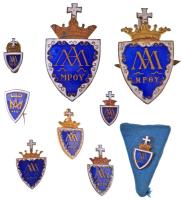 ~1930. zománcozott, aranyozott fém piarista gimnáziumi jelvény tétel (9x), közte több különböző mére...